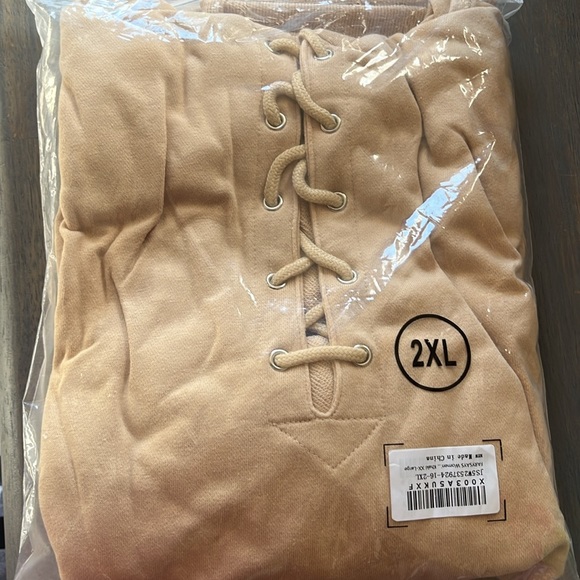 WOMEN’S SZ 2xl LACE UP SWEATSHIRT HOODIE. NWT. WOMEN’S TOPS. SHIRTS PLUS SIZE - Picture 4 of 4